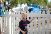 dsc_6347.jpg Thomas came to Fillmore.  Of course, Devin had to go see him!