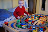 dsc_5752.jpg Devin shows off his grant train layout.