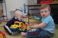 dsc_5633.jpg "Hey Quinn, is that food I see over there?"