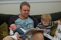 dsc_4381.jpg Vince tries to calm two kids at once