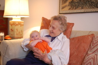 dsc_7727.jpg Devin drives to Phoenix to meet his great grandparents (his dad's mother's parents, Bob & Marion)