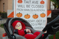 dsc_8906.jpg Devin's first Halloween, on Tait in Los Gatos