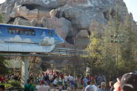 dsc_3789.jpg The Monorail clears a bird off the tracks.  Later it broke down.