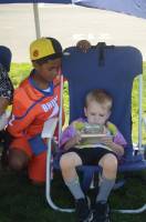 dsc_6492.jpg Pay attention to the game!