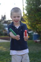 dsc_5613.jpg Devin often ends up with the second half of Grant's popsicle.