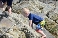 dsc_7605.jpg We love climbing the rocks.
