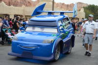 dsc_4662.jpg DJ came to play a set for the crowd.