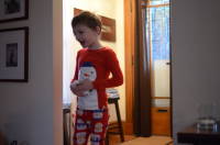 dsc_3124.jpg The crew comes down to presents.